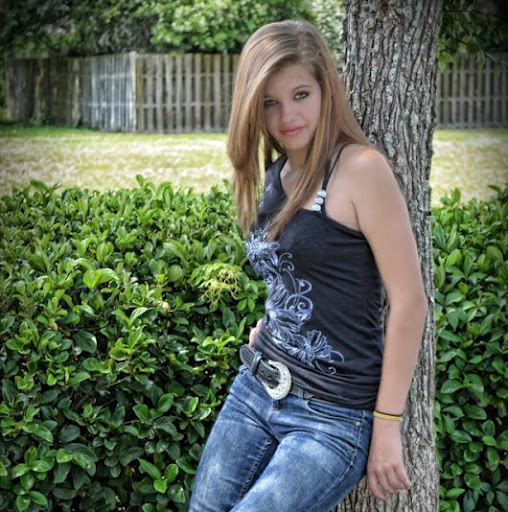 Faith Adams Photo 30