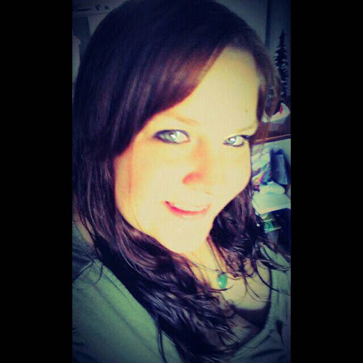 Kristie Larson Photo 8