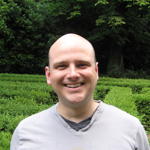 Matthew Sweeney Photo 46