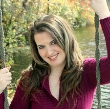 Amanda Grover Photo 16