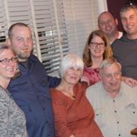 Pauline Reynolds Photo 29