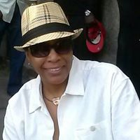 Traci Warren Photo 28