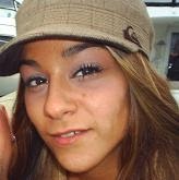 Amanda Lopes Photo 14