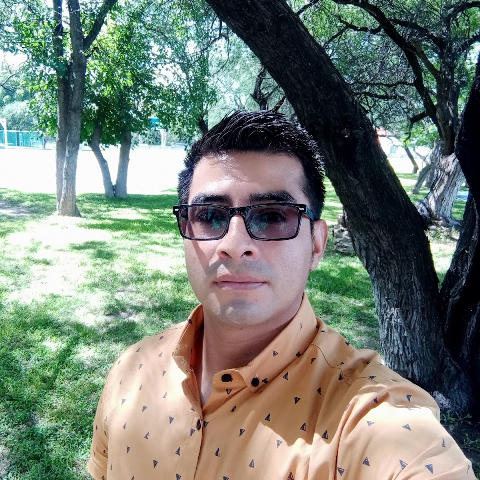 Christian Flores Photo 32