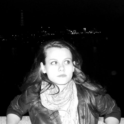 Alexandra Hawkins Photo 8