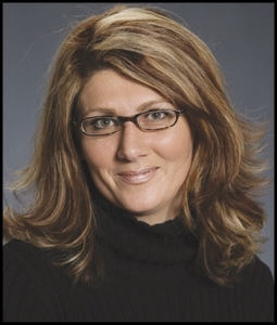 Lynn Hernandez Photo 36