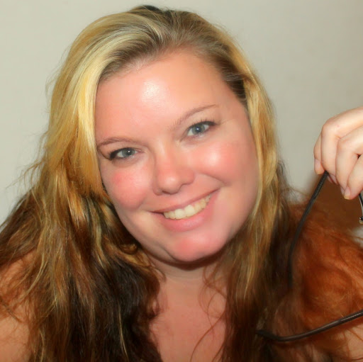 Julia Fletcher Photo 26