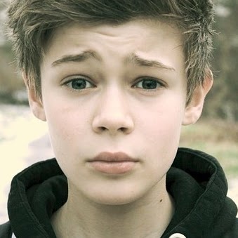 Benjamin Nicholson Photo 38