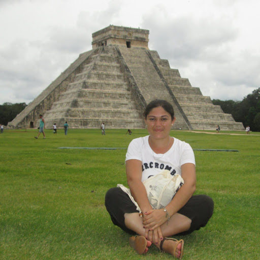 Victoria Acosta Photo 23