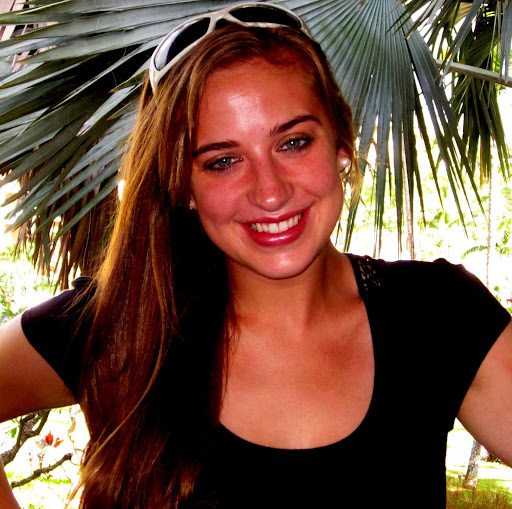 Sara Gates Photo 27
