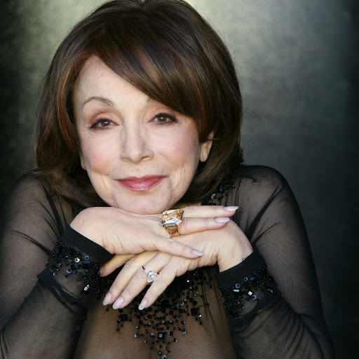 Grace Robbins Photo 8