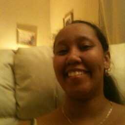 Elizabeth Shelton Photo 9