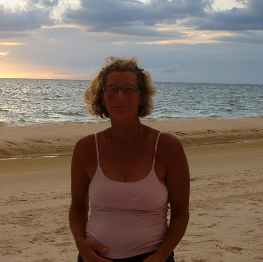 Catherine Mclaughlin Photo 26
