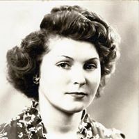 Ruth Nicholas Photo 14
