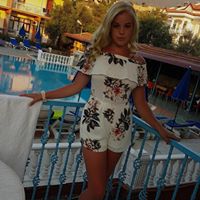 Courtney Stringer Photo 3
