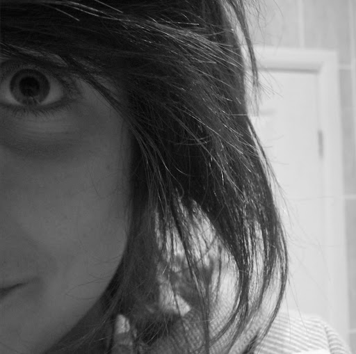 Holly Jackson Photo 7