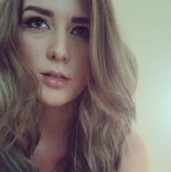 Sarah Cartwright Photo 21