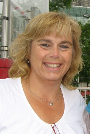 Robin Snyder Photo 21