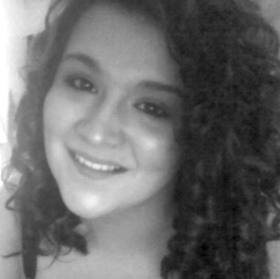 Danielle Tuttle Photo 30