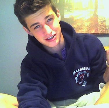 Bobbie Lucas Photo 7