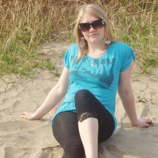 Kelly Morgan Photo 43