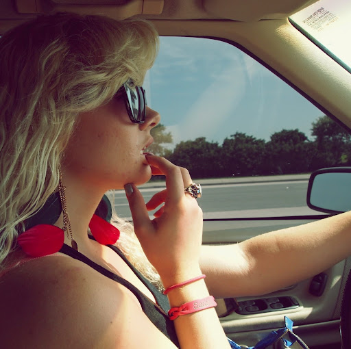 Sarah Bradshaw Photo 43