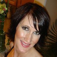 Claudia Sharp Photo 14