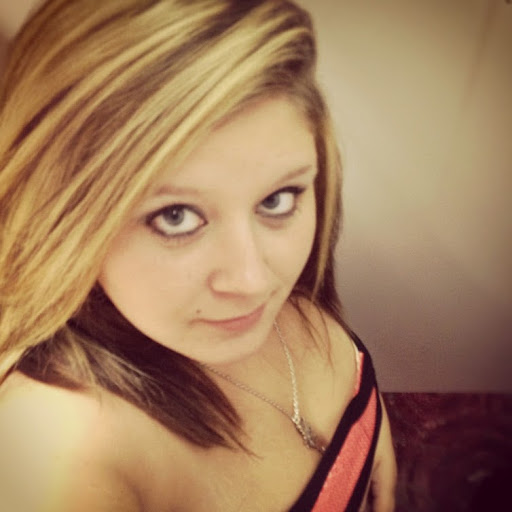 Shelby Rodgers Photo 33