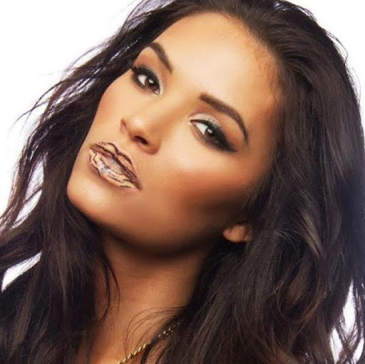 Vanessa Curry Photo 12