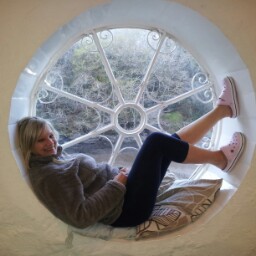 Liz Howell Photo 27