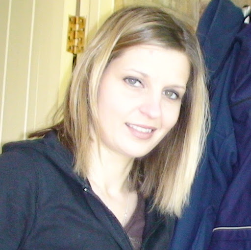 Nicki Williams Photo 8
