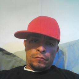Larry Gonzalez Photo 36