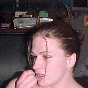 Julia Thomas Photo 33
