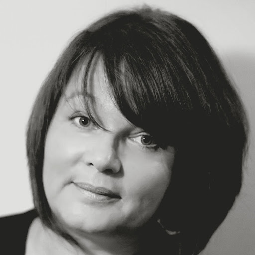 Dawn Matthews Photo 25