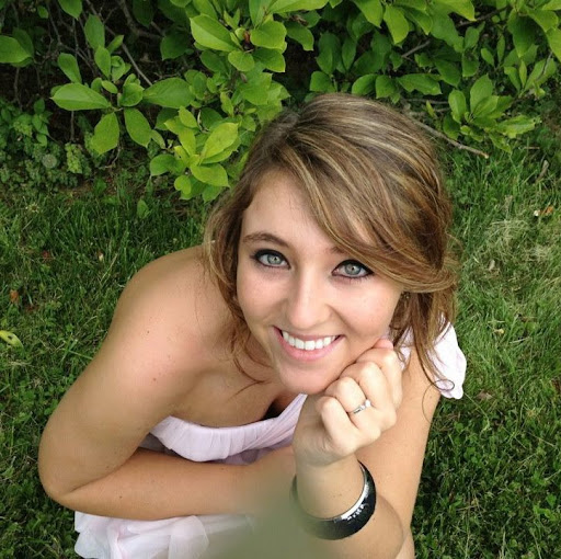 Alexandria Lewis Photo 7