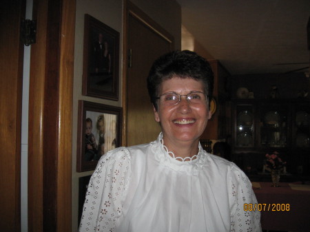 Carol Roberts Photo 29