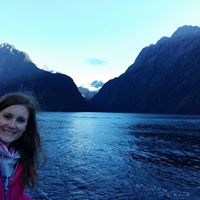 Michelle Crowley Photo 22