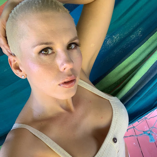 Amber Chase Photo 32