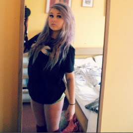 Emily John Photo 32
