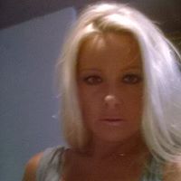 Elise Walker Photo 37