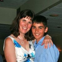 Julie Costa Photo 17