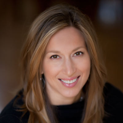 Amy Roman Photo 32