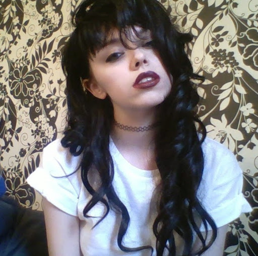 Danielle Boyle Photo 13