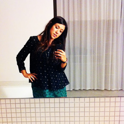 Victoria Henry Photo 13