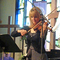 Julie Alford Photo 17