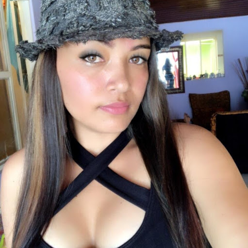 Angelica Velasquez Photo 41