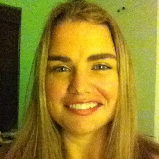 April Smith Photo 18