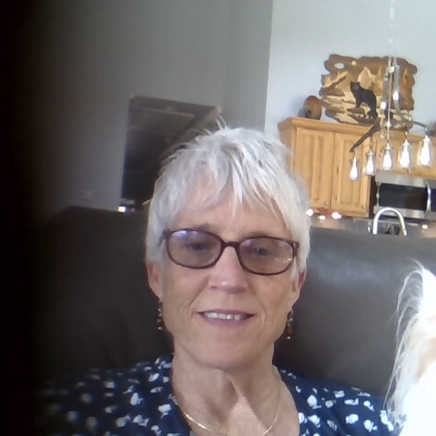 Julia Watkins Photo 13