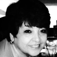 Ana Trevino Photo 17