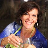 Lynn Cochran Photo 5